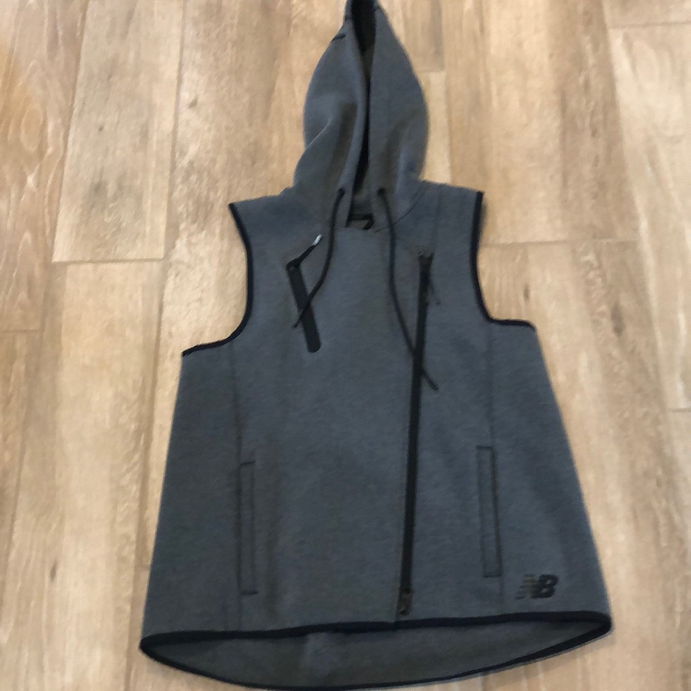 Sleeveless Hoodie Vest Small NB